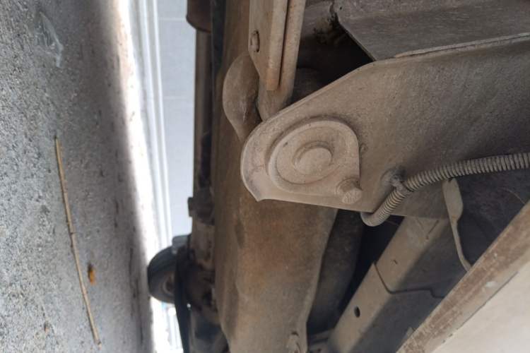 Used Wuling Rongguang 2011 1.2L Standard Version Chassis Rear Right
