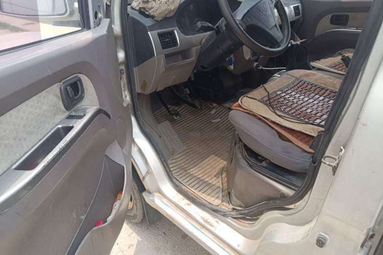 Used Wuling Rongguang 2011 1.2L Standard Version Driver Seat