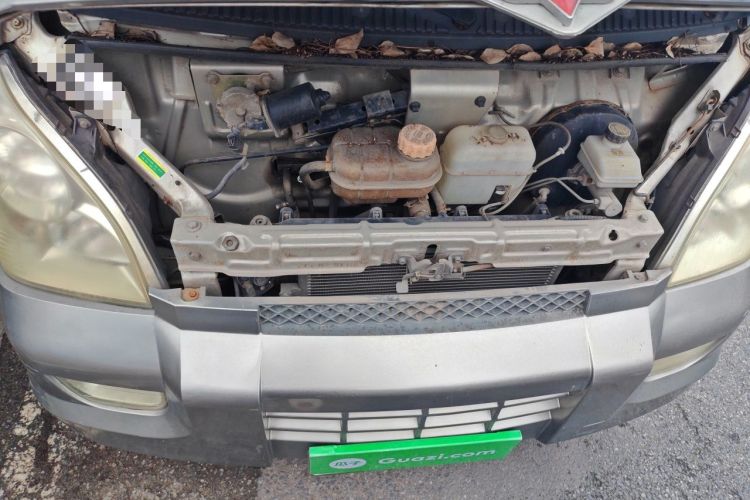 Used Wuling Rongguang 2011 1.2L Base Version Engine Bay