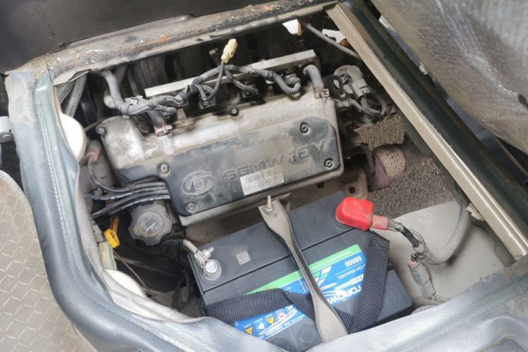 Used Wuling Rongguang 2011 1.2L Base Version Engine Bay