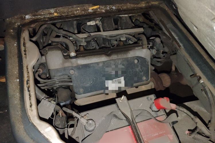 Used Wuling Rongguang 2011 1.2L Base Version Engine Bay
