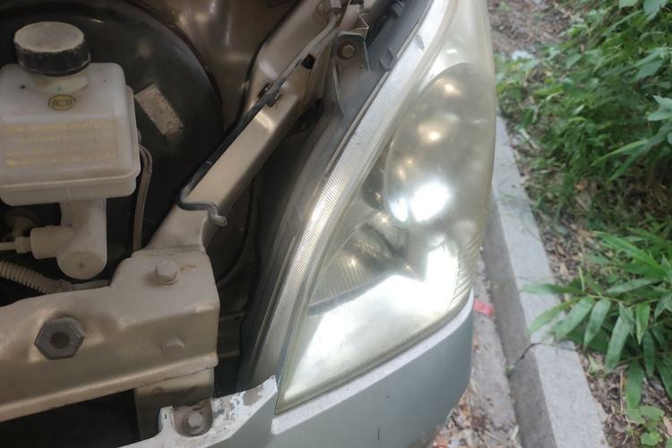 Used Wuling Rongguang 2011 1.2L Base Version Engine Bay Left