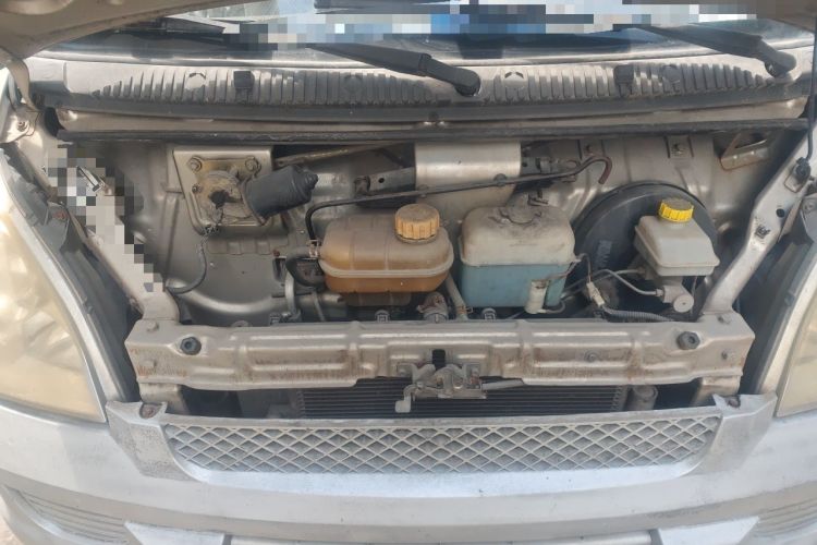 Used Wuling Rongguang 2011 1.2L Base Version Engine Bay