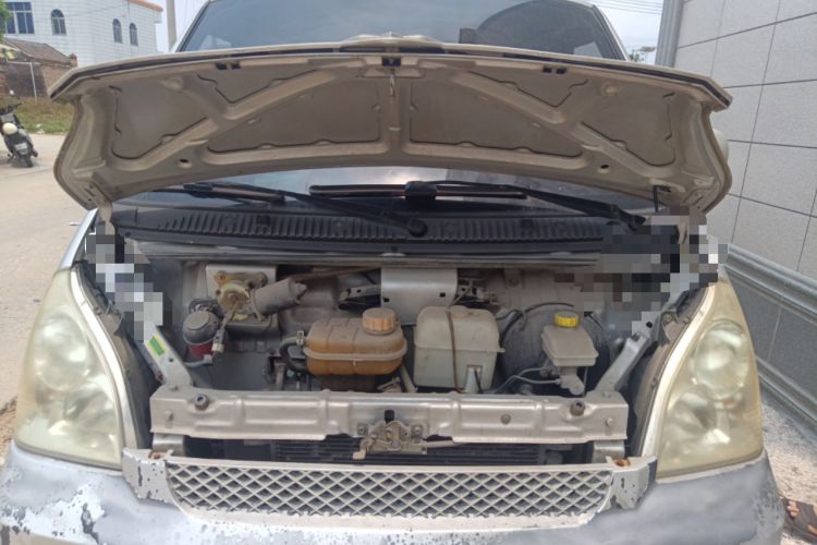 Used Wuling Rongguang 2011 1.2L Standard Version Engine Bay