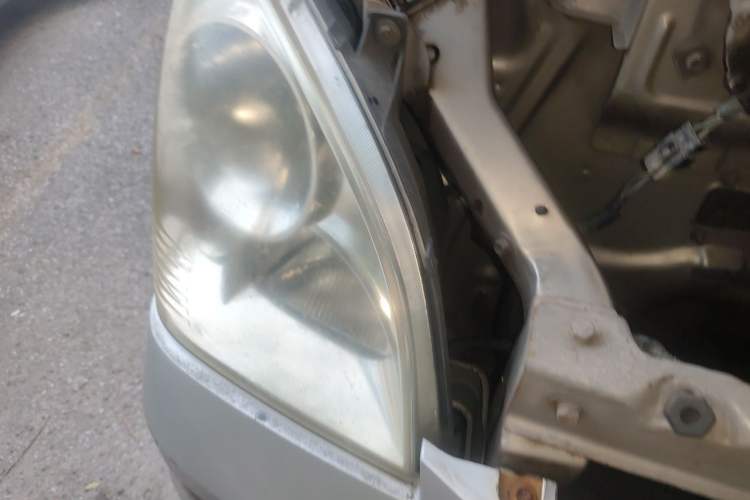 Used Wuling Rongguang 2011 1.2L Base Version Engine Bay Right