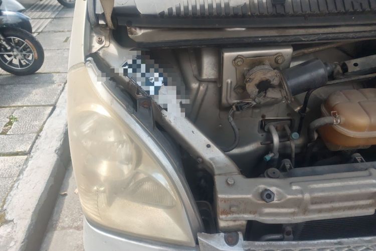 Used Wuling Rongguang 2011 1.2L Base Version Engine Bay Right