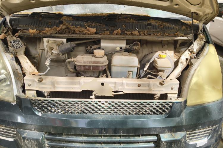 Used Wuling Rongguang 2011 1.2L Base Version Engine Bay