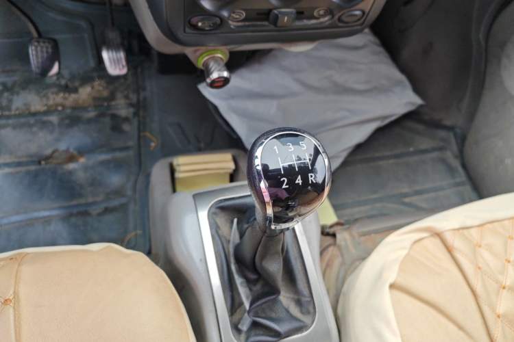 Used Wuling Rongguang 2011 1.2L Base Version Gear Lever