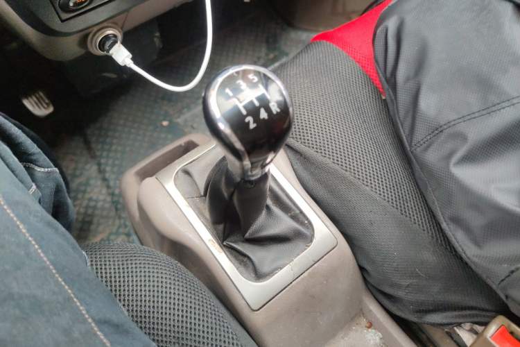 Used Wuling Rongguang 2011 1.2L Standard Version Gear Lever