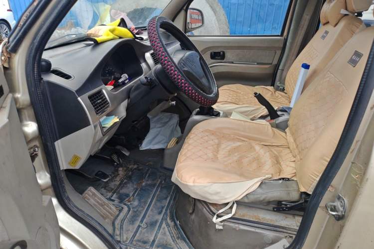 Used Wuling Rongguang 2011 1.2L Base Version Left Front Seat
