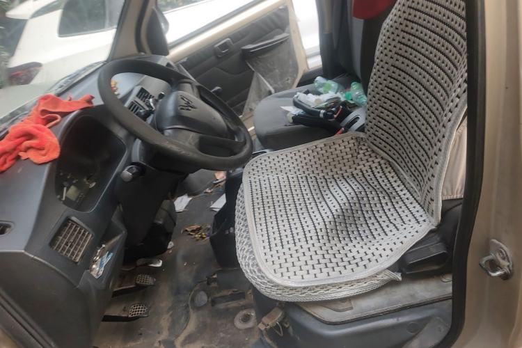 Used Wuling Rongguang 2011 1.2L Base Version Left Front Seat