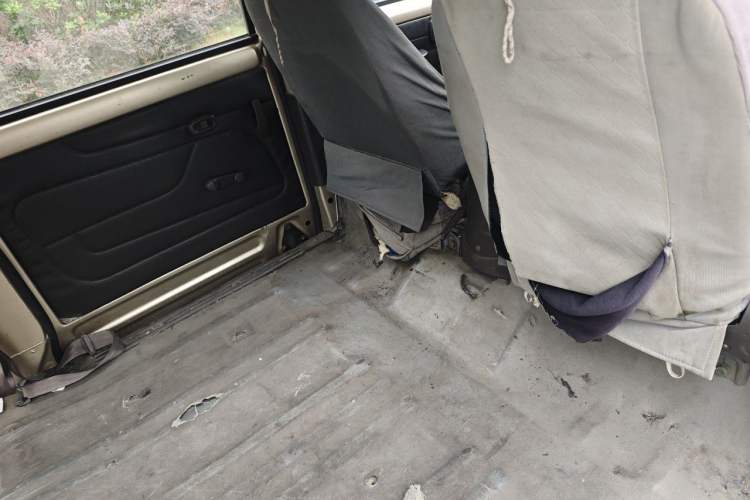Used Wuling Rongguang 2011 1.2L Base Version Left Rear Seat