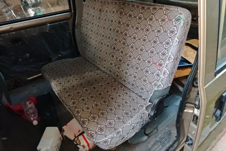 Used Wuling Rongguang 2011 1.2L Base Version Left Rear Seat
