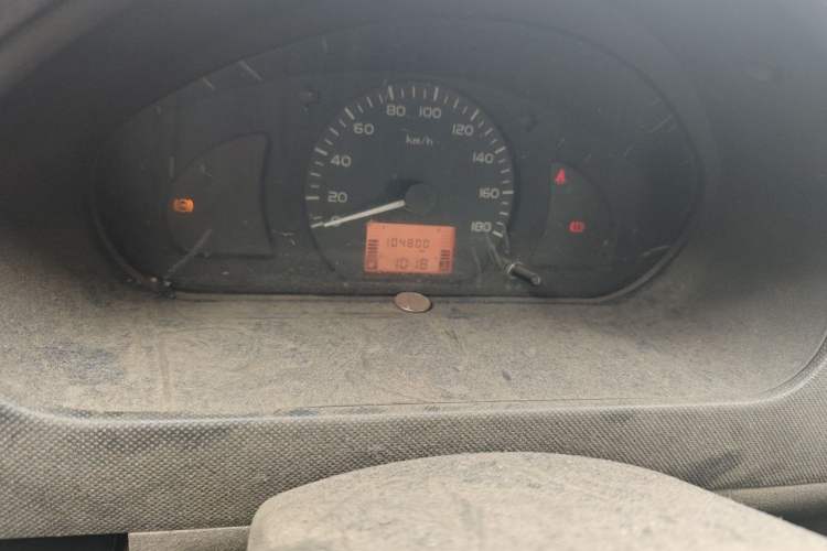Used Wuling Rongguang 2011 1.2L Base Version Odometer Close Up