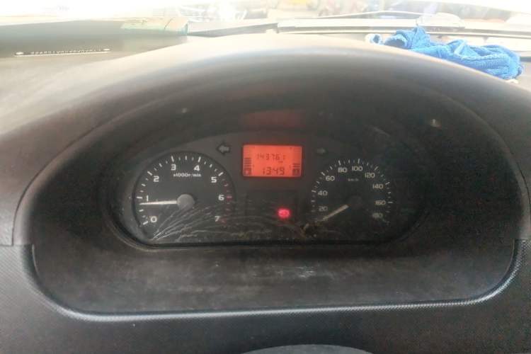Used Wuling Rongguang 2011 1.2L Base Version Odometer Close Up