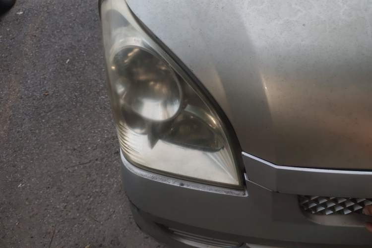 Used Wuling Rongguang 2011 1.2L Base Version Right Front Headlight