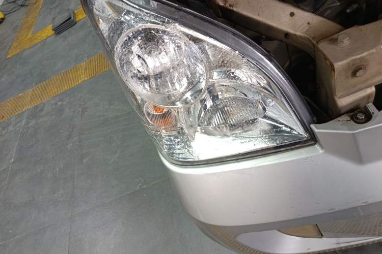 Used Wuling Rongguang 2011 1.2L Standard Version Right Front Headlight