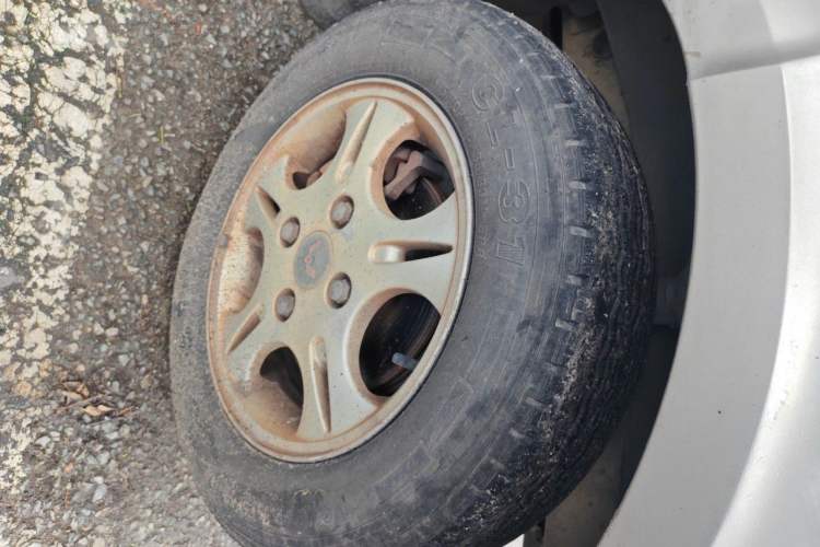 Used Wuling Rongguang 2011 1.2L Base Version Right Front Wheel Hub