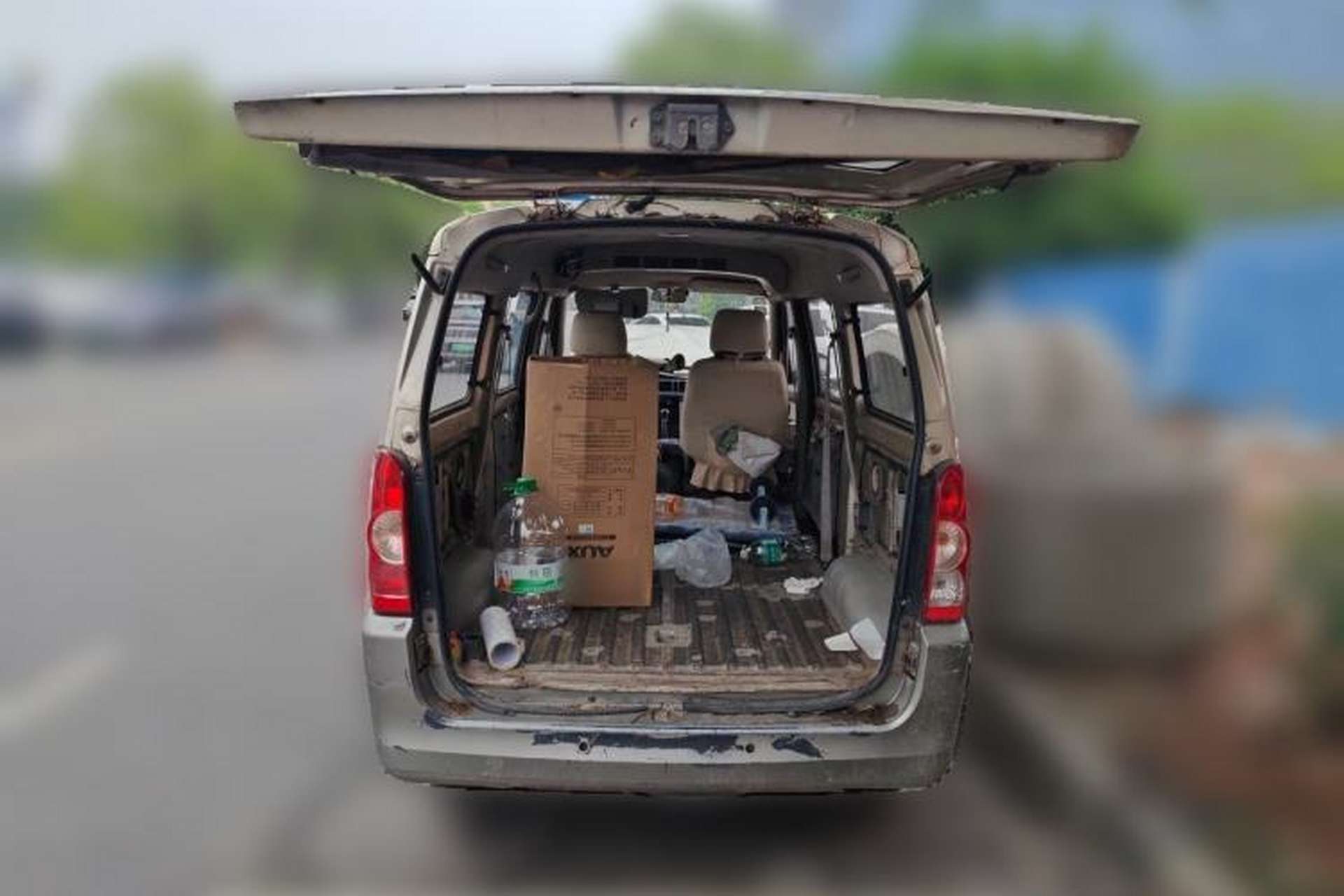 Used Wuling Rongguang 2011 1.2L Base Version Trunk