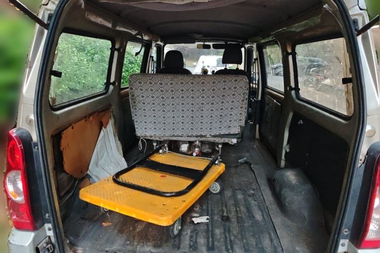 Used Wuling Rongguang 2011 1.2L Base Version Trunk