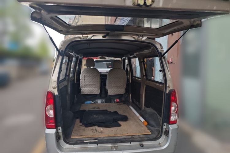 Used Wuling Rongguang 2011 1.2L Base Version Trunk