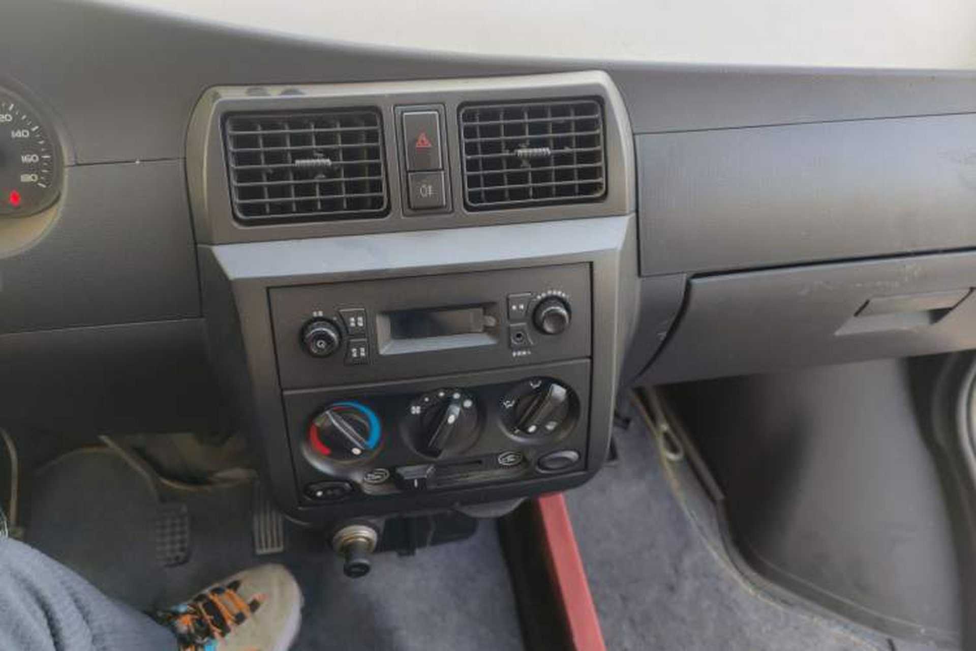Used Wuling Rongguang 2011 1.2L Base Version Audio And AC Panel