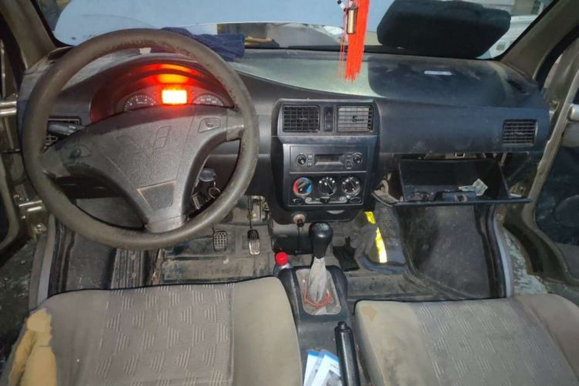 Used Wuling Rongguang 2011 1.2L Base Version Center Console