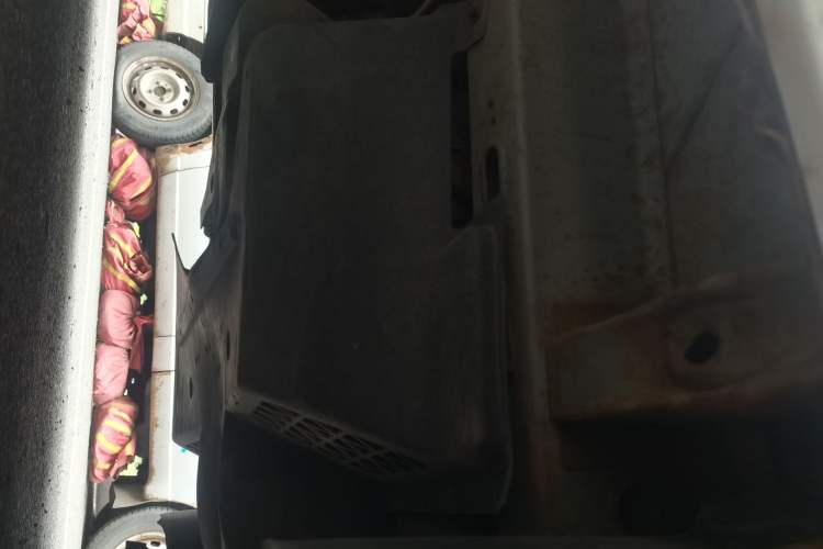 Used Wuling Rongguang 2011 1.2L Standard Version Chassis Front Right
