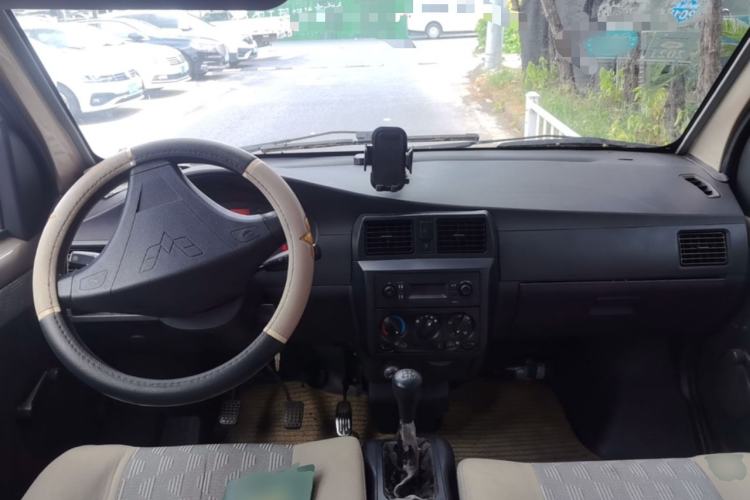 Used Wuling Rongguang 2011 1.2L Base Version Center Console