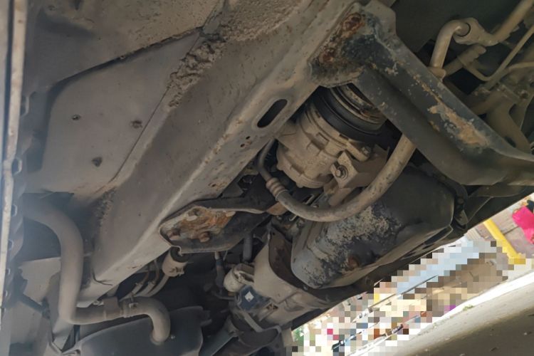 Used Wuling Rongguang 2011 1.2L Standard Version Chassis Front Right