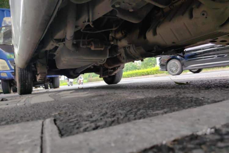 Used Wuling Rongguang 2011 1.5L Base Version Chassis Front Right