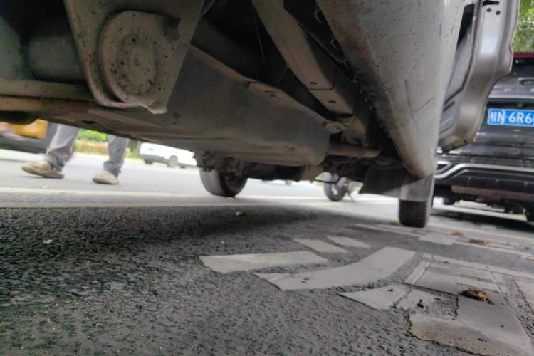 Used Wuling Rongguang 2011 1.5L Base Version Chassis Rear Right
