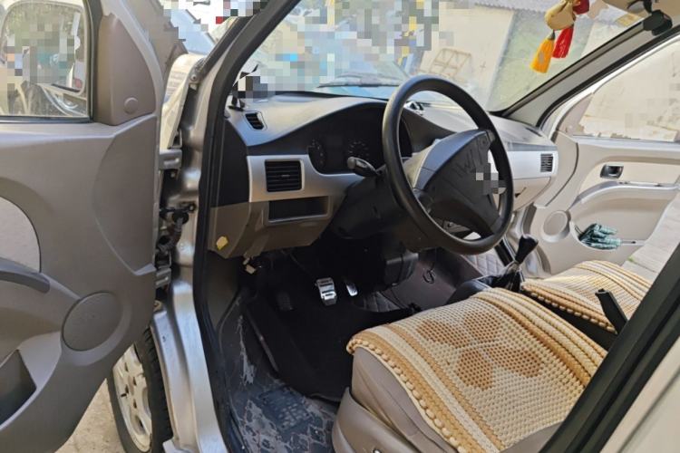 Used Wuling Rongguang 2011 1.2L Standard Version Driver Seat
