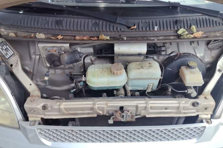 Used Wuling Rongguang 2011 1.2L Base Version Engine Bay