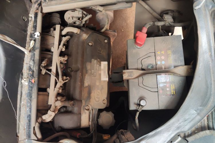 Used Wuling Rongguang 2011 1.2L Base Version Engine Bay Right