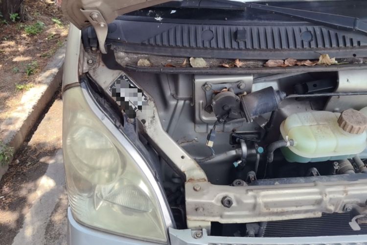Used Wuling Rongguang 2011 1.2L Base Version Engine Bay Right
