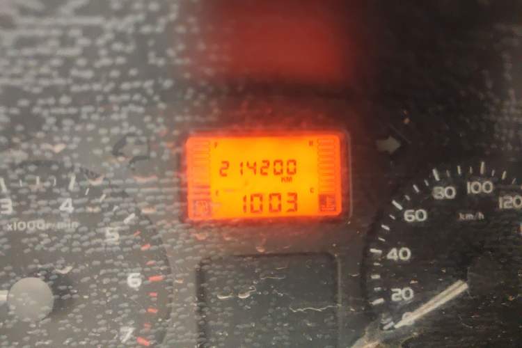 Used Wuling Rongguang 2011 1.2L Base Version Odometer Close Up