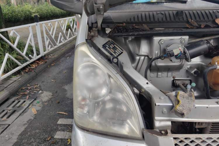 Used Wuling Rongguang 2011 1.5L Base Version Right Front Headlight