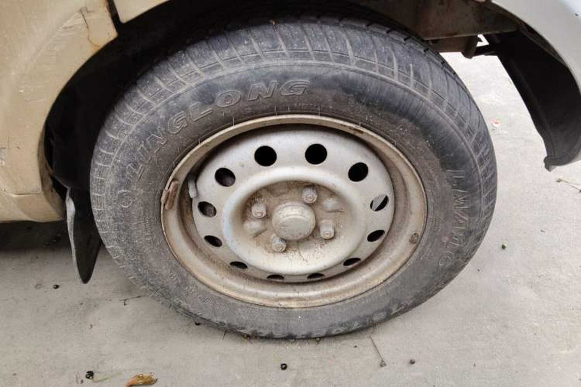 Used Wuling Rongguang 2011 1.2L Base Version Right Front Wheel Hub