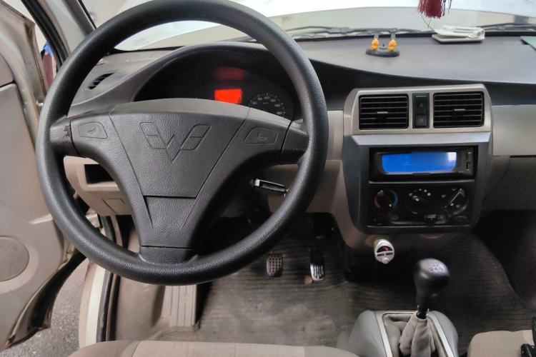 Used Wuling Rongguang 2011 1.2L Standard Version Steering Wheel
