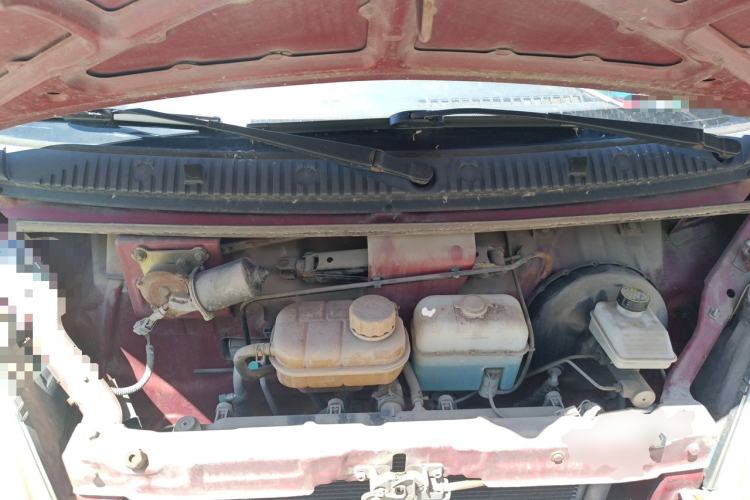 Used Wuling Rongguang 2011 1.2L Base Version Engine Bay
