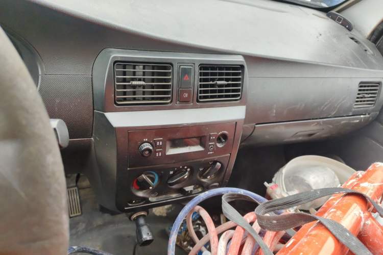 Used Wuling Rongguang 2011 1.2L Base Version Audio And AC Panel