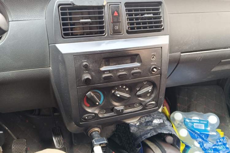 Used Wuling Rongguang 2011 1.2L Base Version Audio And AC Panel