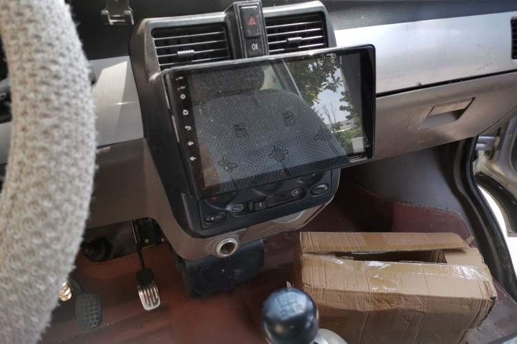 Used Wuling Rongguang 2011 1.2L Standard Version Audio And AC Panel