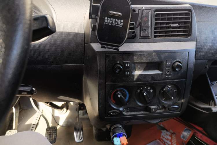 Used Wuling Rongguang 2011 1.2L Base Version Audio And AC Panel