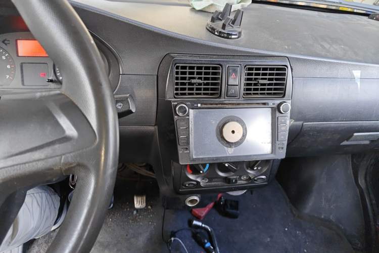 Used Wuling Rongguang 2011 1.2L Base Version Audio And AC Panel
