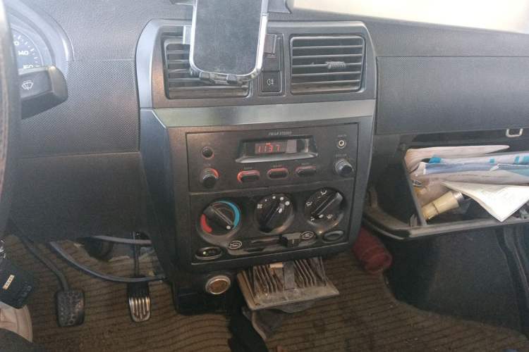 Used Wuling Rongguang 2011 1.2L Base Version Audio And AC Panel