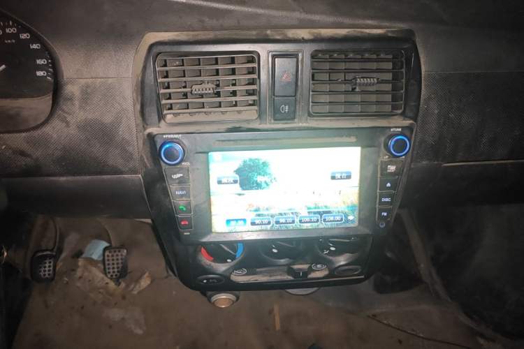 Used Wuling Rongguang 2011 1.2L Base Version Audio And AC Panel