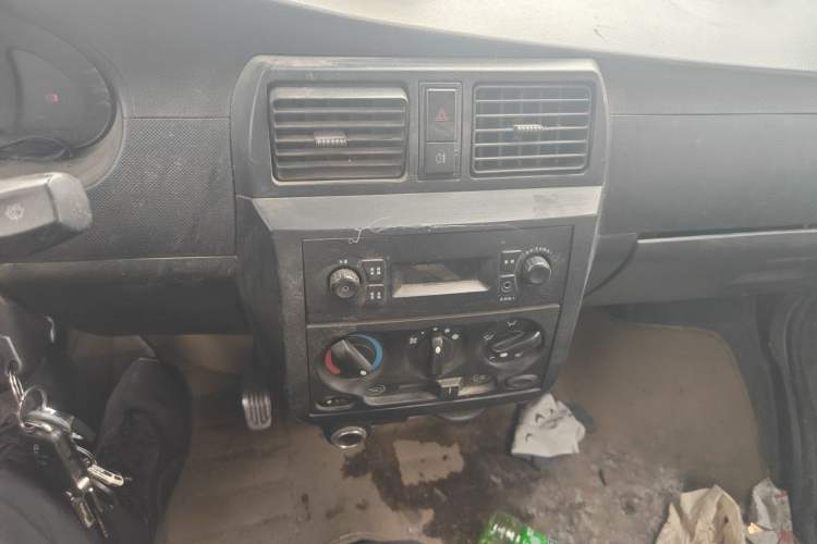 Used Wuling Rongguang 2011 1.2L Base Version Audio And AC Panel