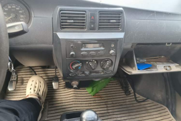 Used Wuling Rongguang 2011 1.2L Base Version Audio And AC Panel